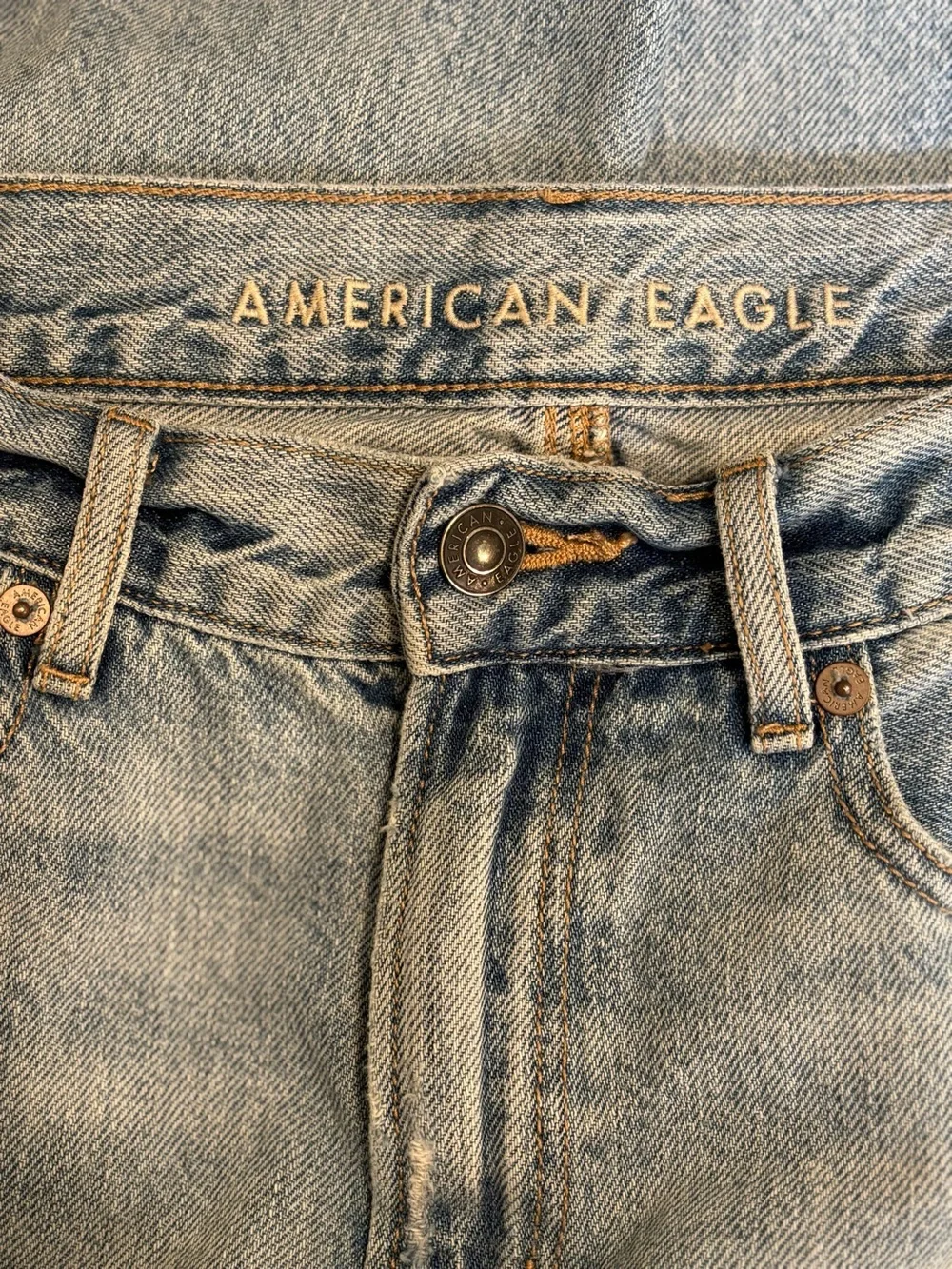 American Eagle Distressed Skater Jeans Size 4Short